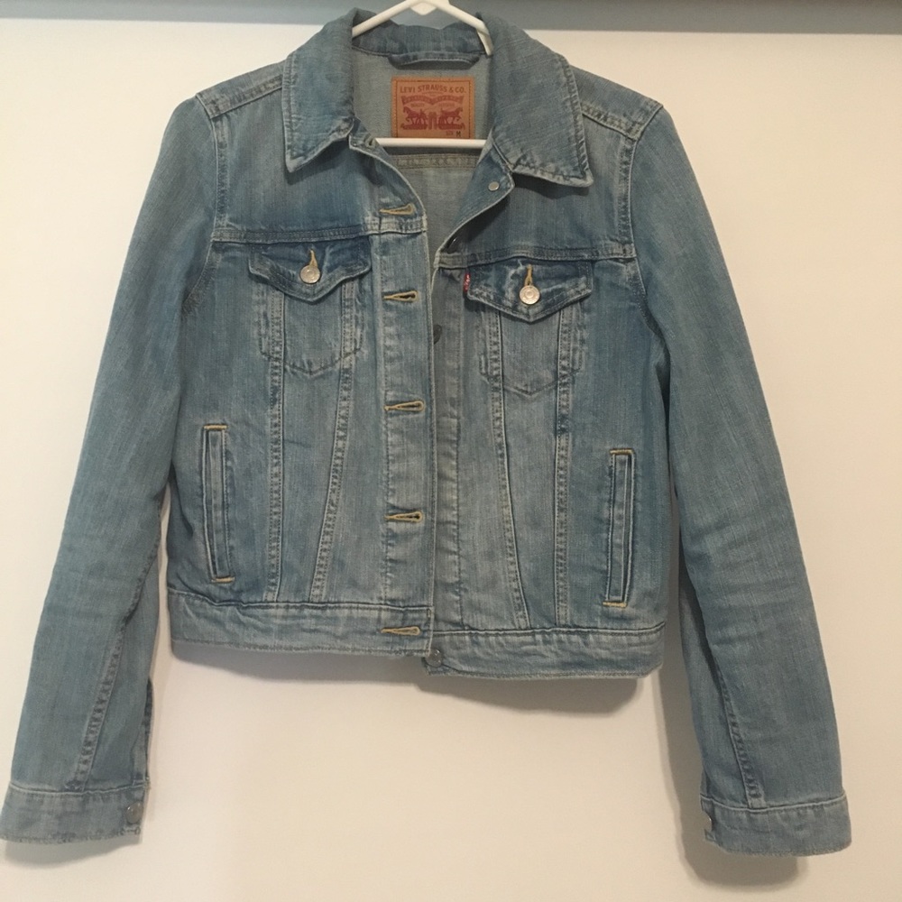 Levi’s crop jacket